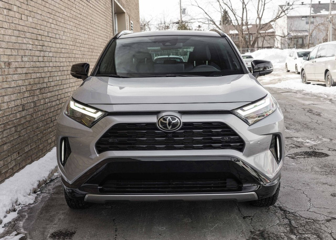 2025 Toyota RAV4 Hybrid XSE TECH