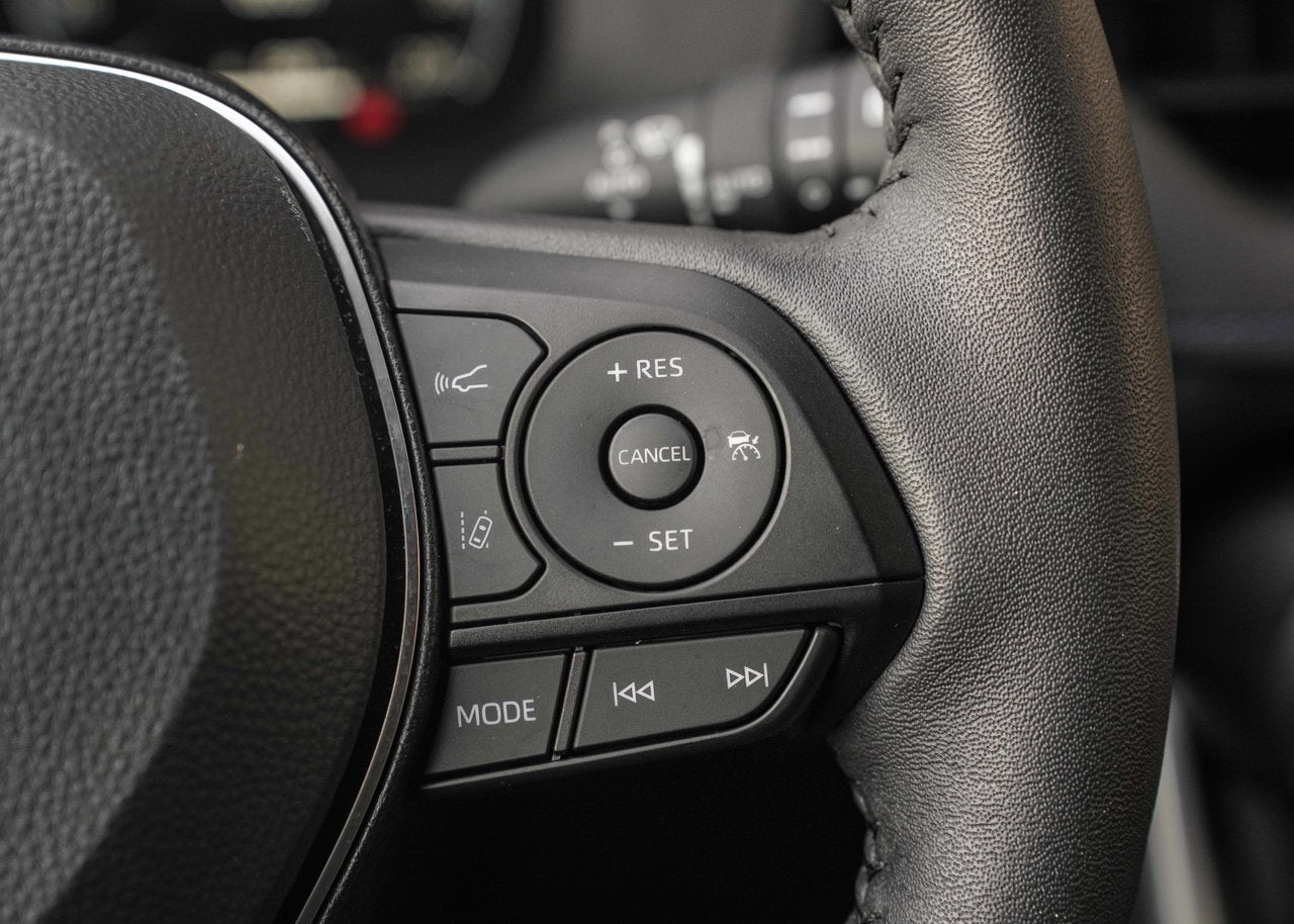 2025 Toyota RAV4 Hybrid XSE TECH