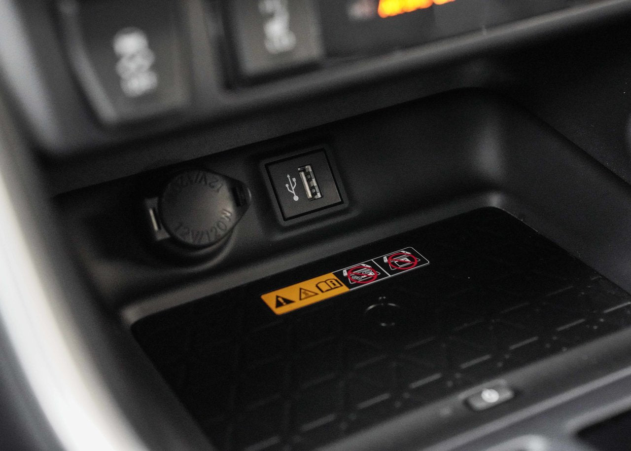 2025 Toyota RAV4 Hybrid XSE TECH