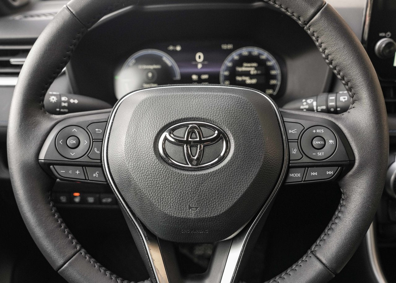 2025 Toyota RAV4 Hybrid XSE TECH