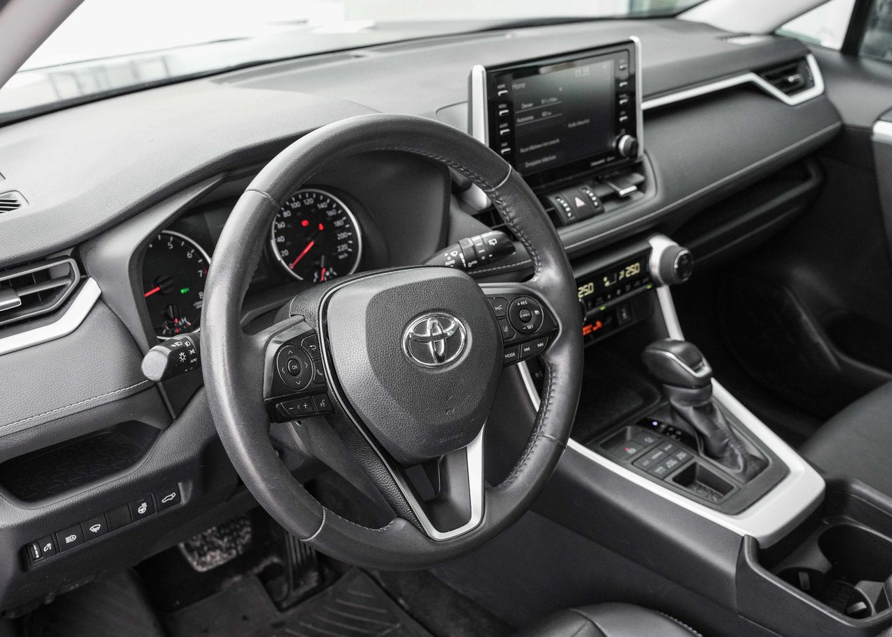 2019 Toyota RAV4 *XLE PREMIUM*