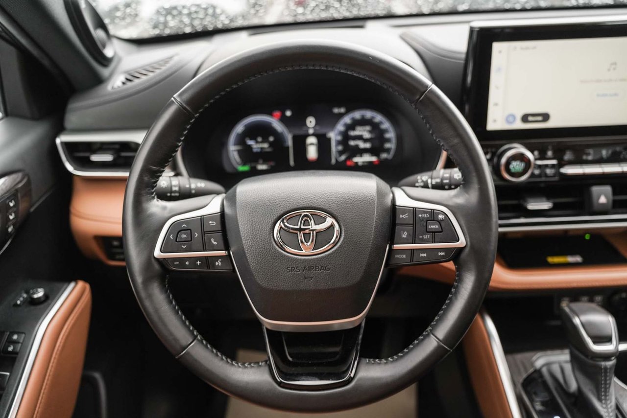 2023 Toyota Highlander Hybrid PLATINUM