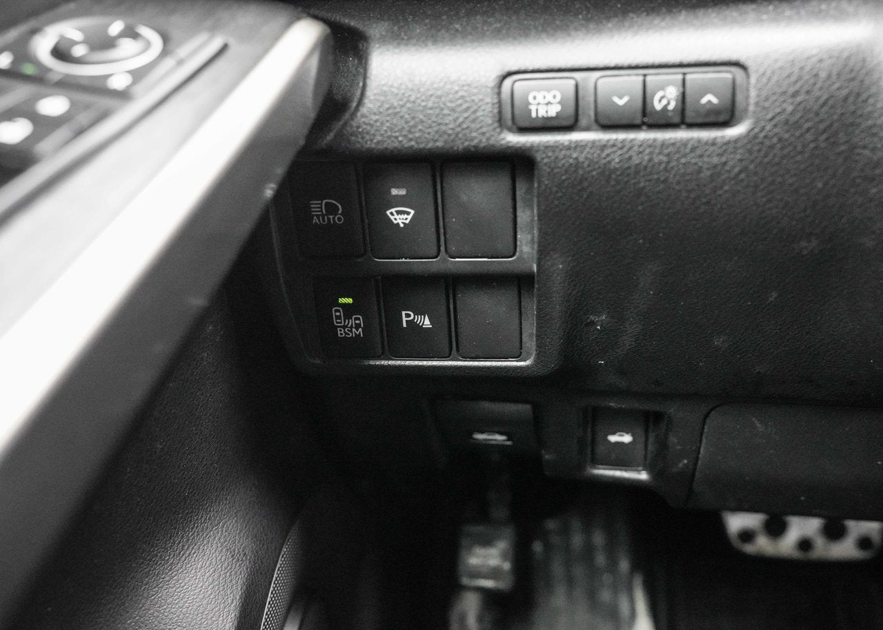 2020 Lexus IS 300 **F SPORT 2 AWD**