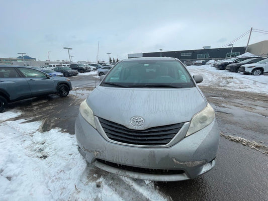 2013 Toyota Sienna LE AWD