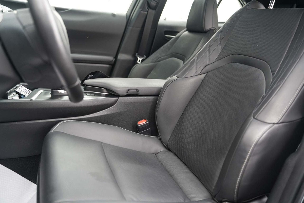2025 Lexus UX 300h PREMIUM HYBRIDE BAS KM CUIR TOIT