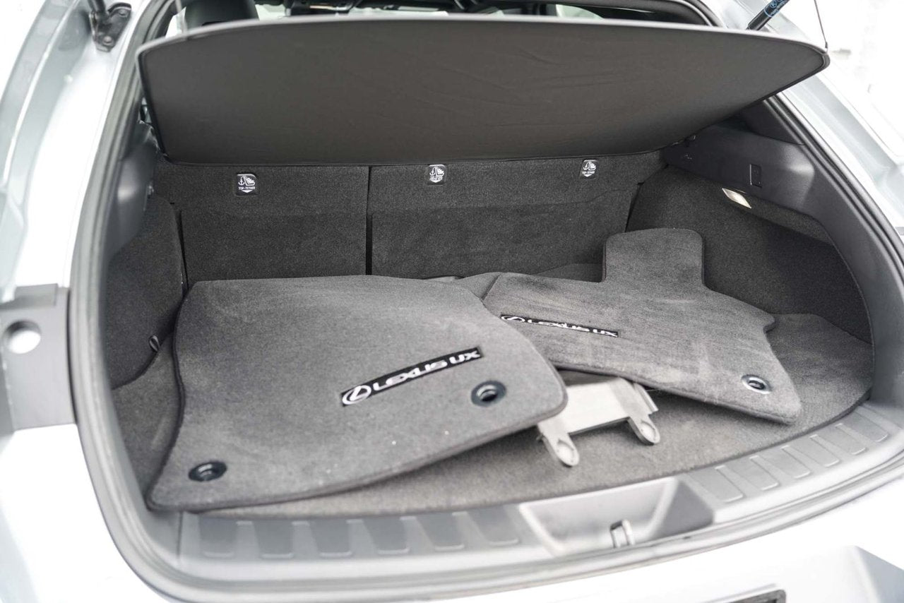 2025 Lexus UX 300h PREMIUM HYBRIDE BAS KM CUIR TOIT