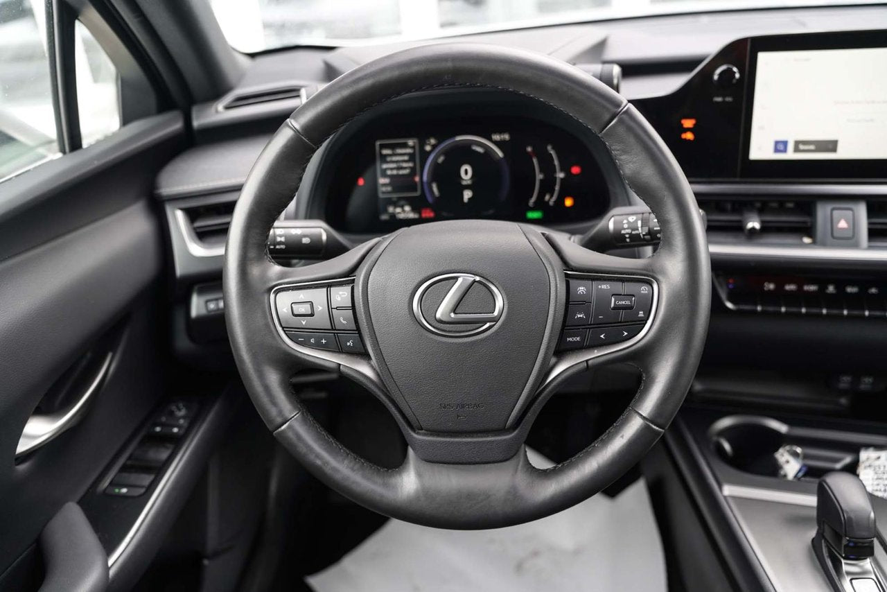 2025 Lexus UX 300h PREMIUM HYBRIDE BAS KM CUIR TOIT