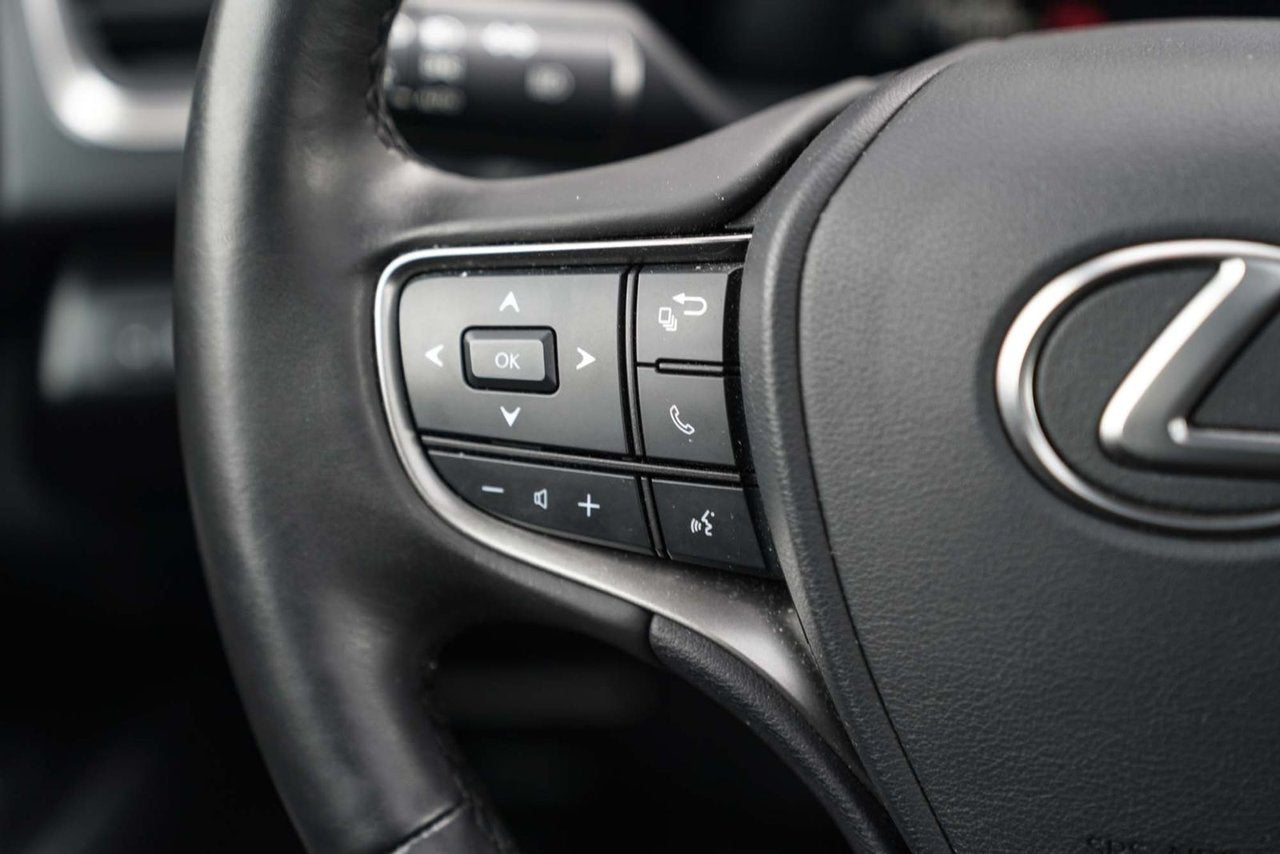 2025 Lexus UX 300h PREMIUM HYBRIDE BAS KM CUIR TOIT