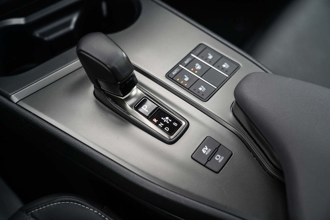 2025 Lexus UX 300h PREMIUM HYBRIDE BAS KM CUIR TOIT