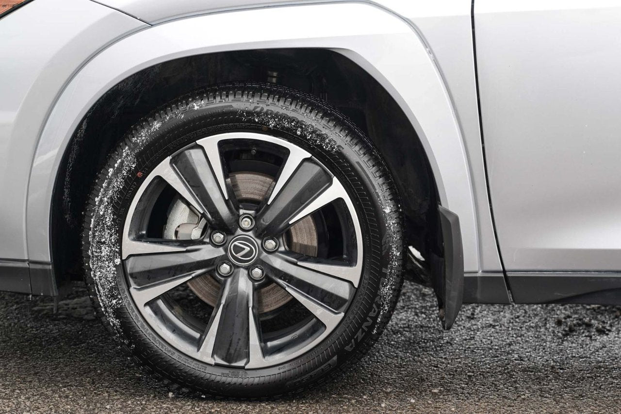 2025 Lexus UX 300h PREMIUM HYBRIDE BAS KM CUIR TOIT