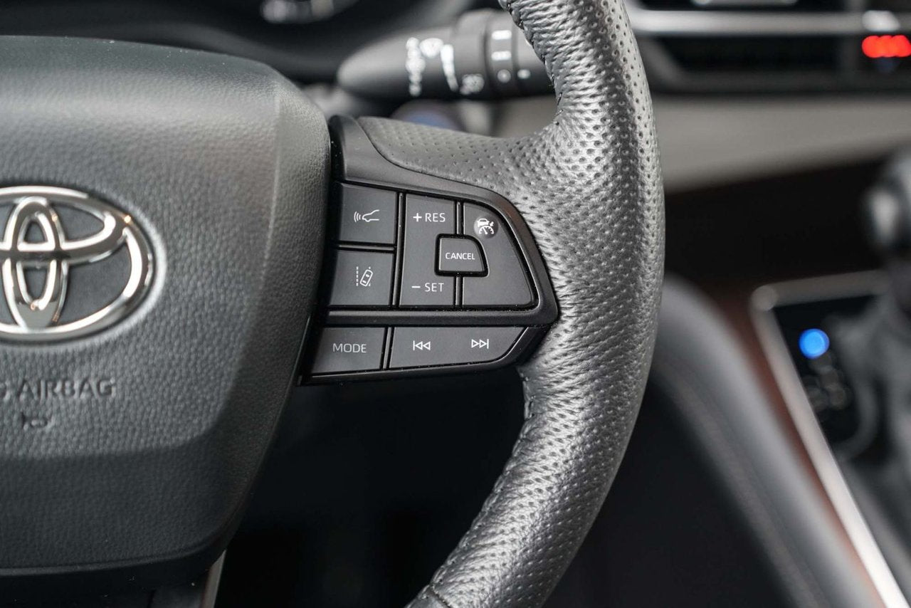 2024 Toyota Sienna LE AWD HYBRIDE 8 PASSAGERS BAS KM CARPLAY