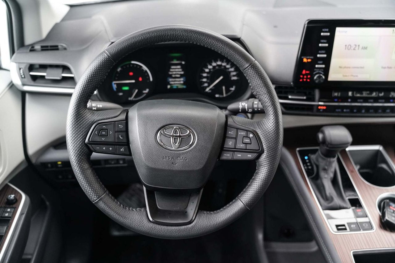 2024 Toyota Sienna LE AWD HYBRIDE 8 PASSAGERS BAS KM CARPLAY