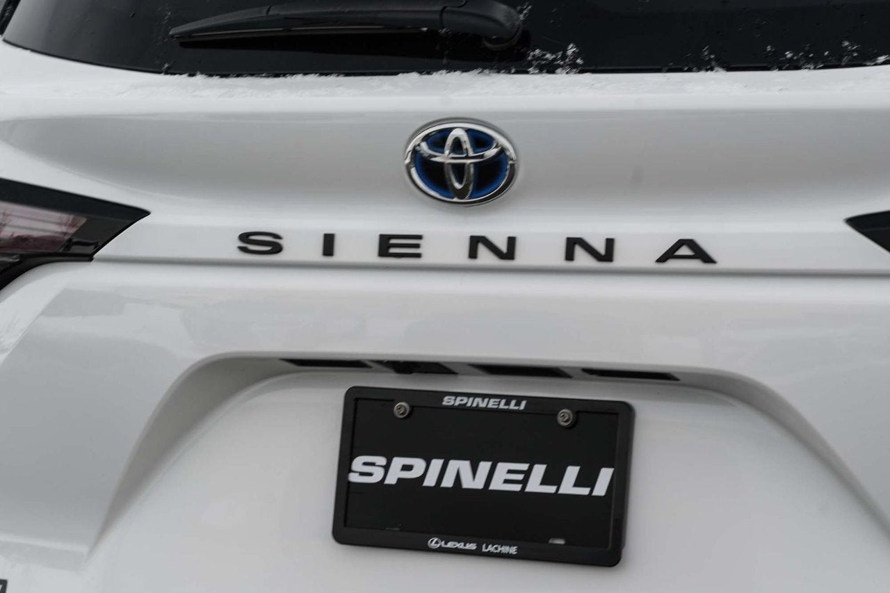 2024 Toyota Sienna LE AWD HYBRIDE 8 PASSAGERS BAS KM CARPLAY