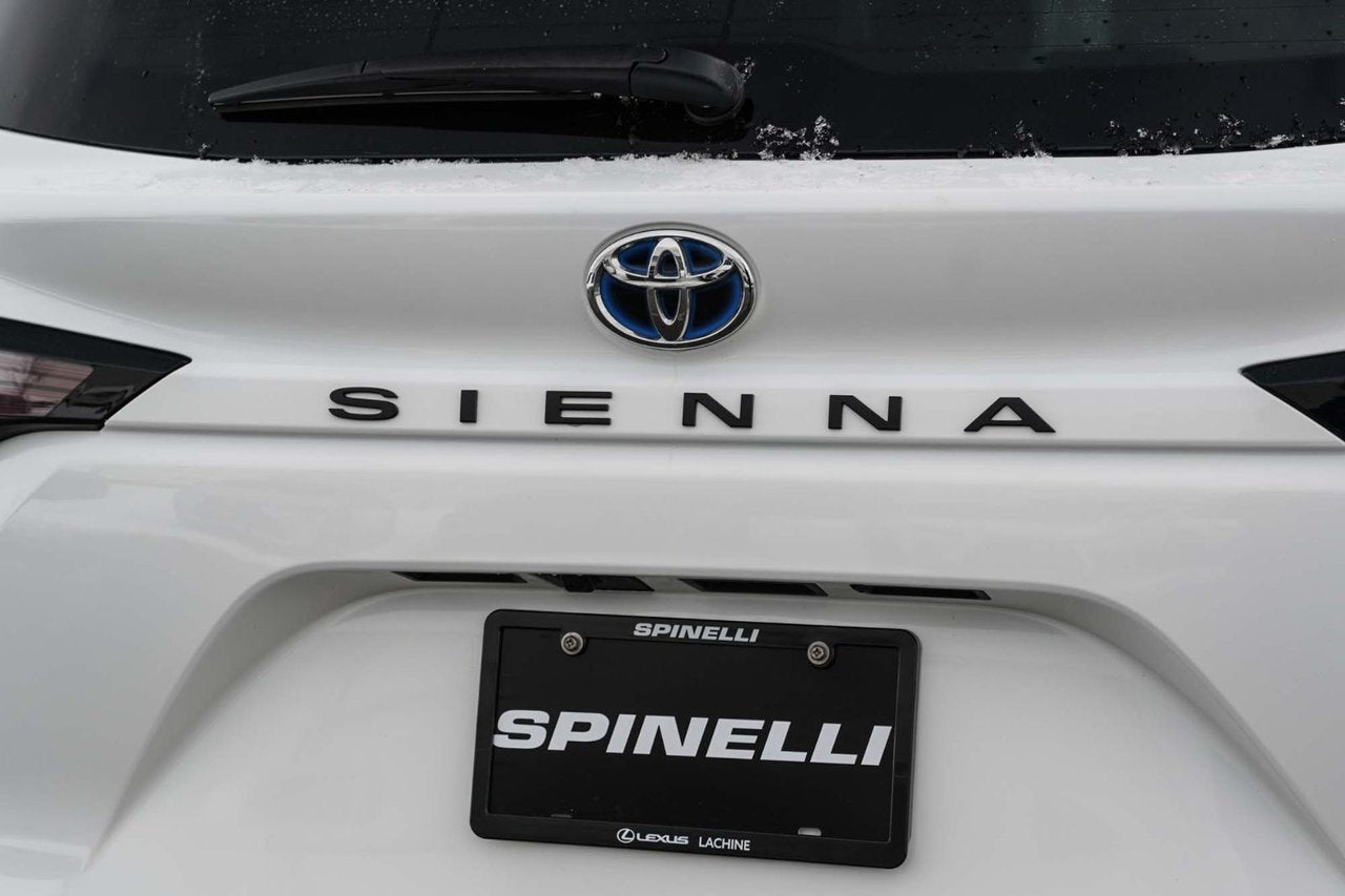 2024 Toyota Sienna LE AWD HYBRIDE 8 PASSAGERS BAS KM CARPLAY