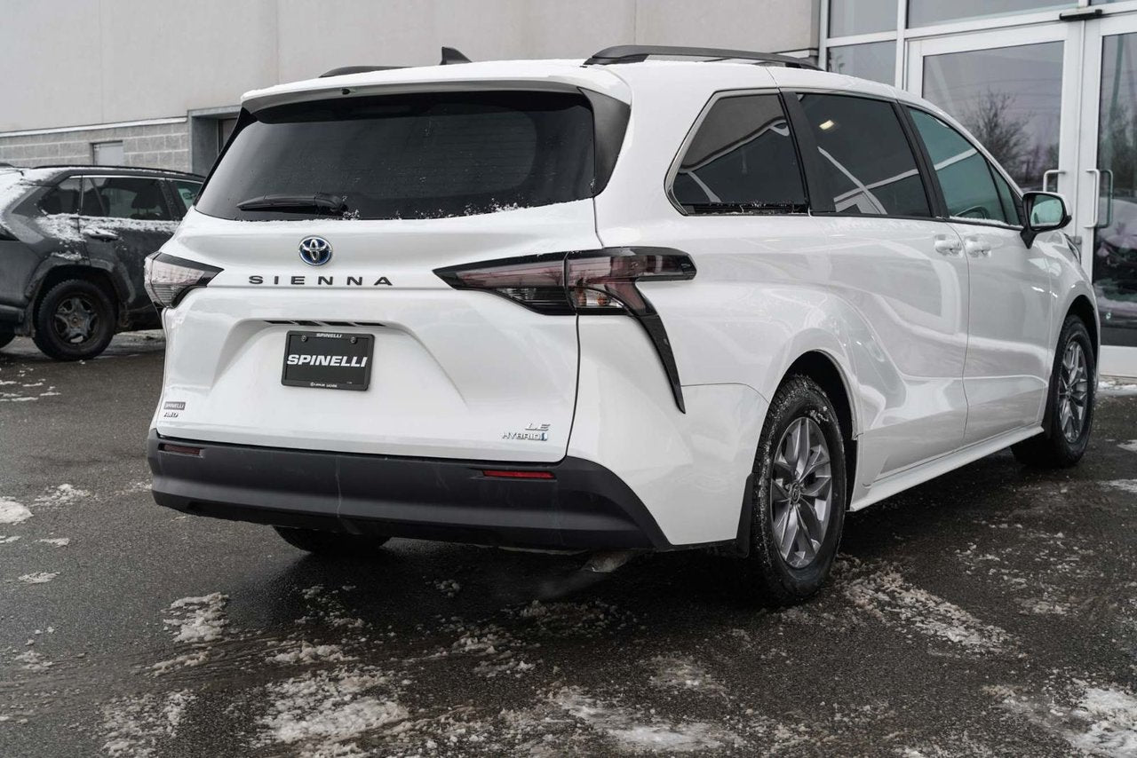 2024 Toyota Sienna LE AWD HYBRIDE 8 PASSAGERS BAS KM CARPLAY