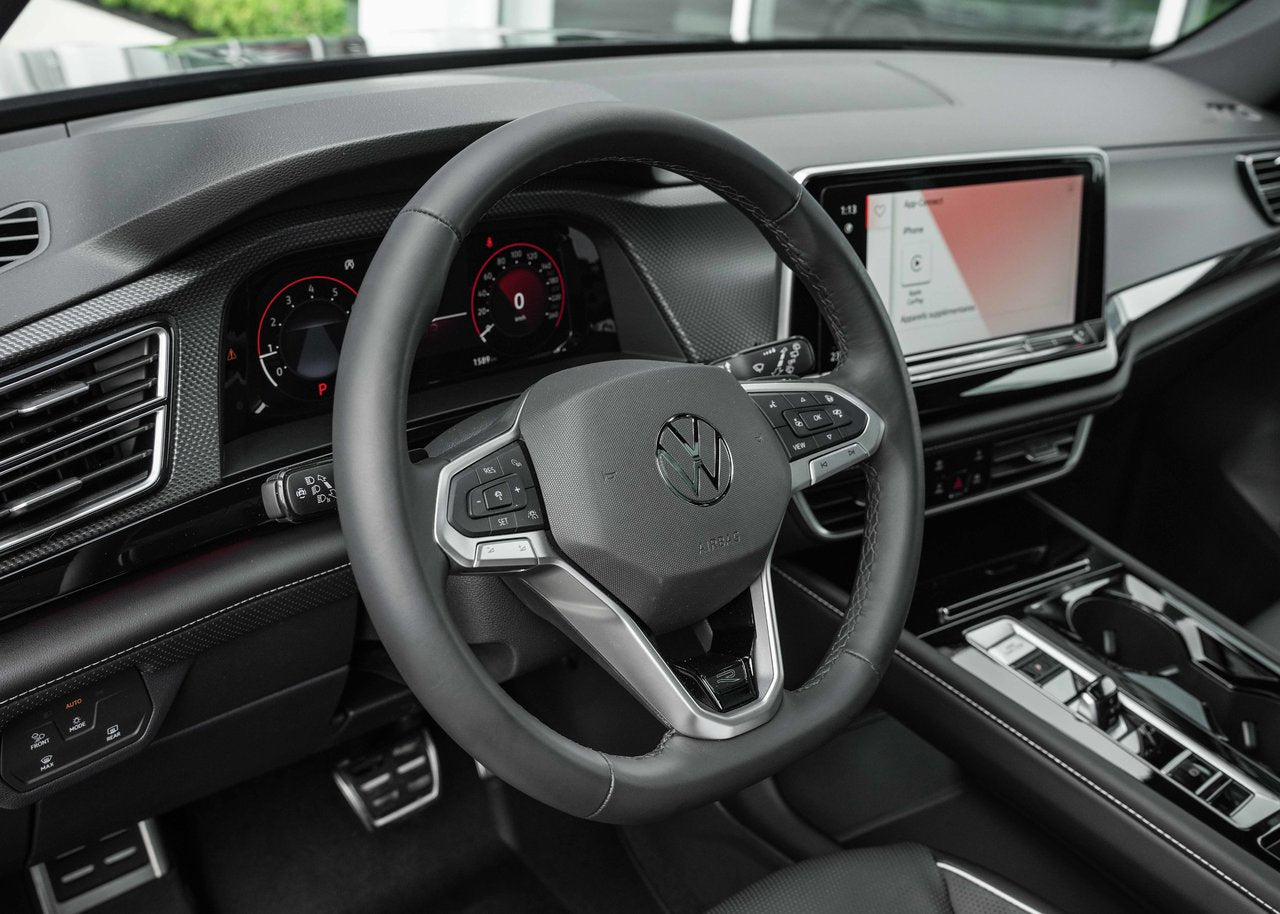 2026 Volkswagen Atlas Cross Sport Execline
