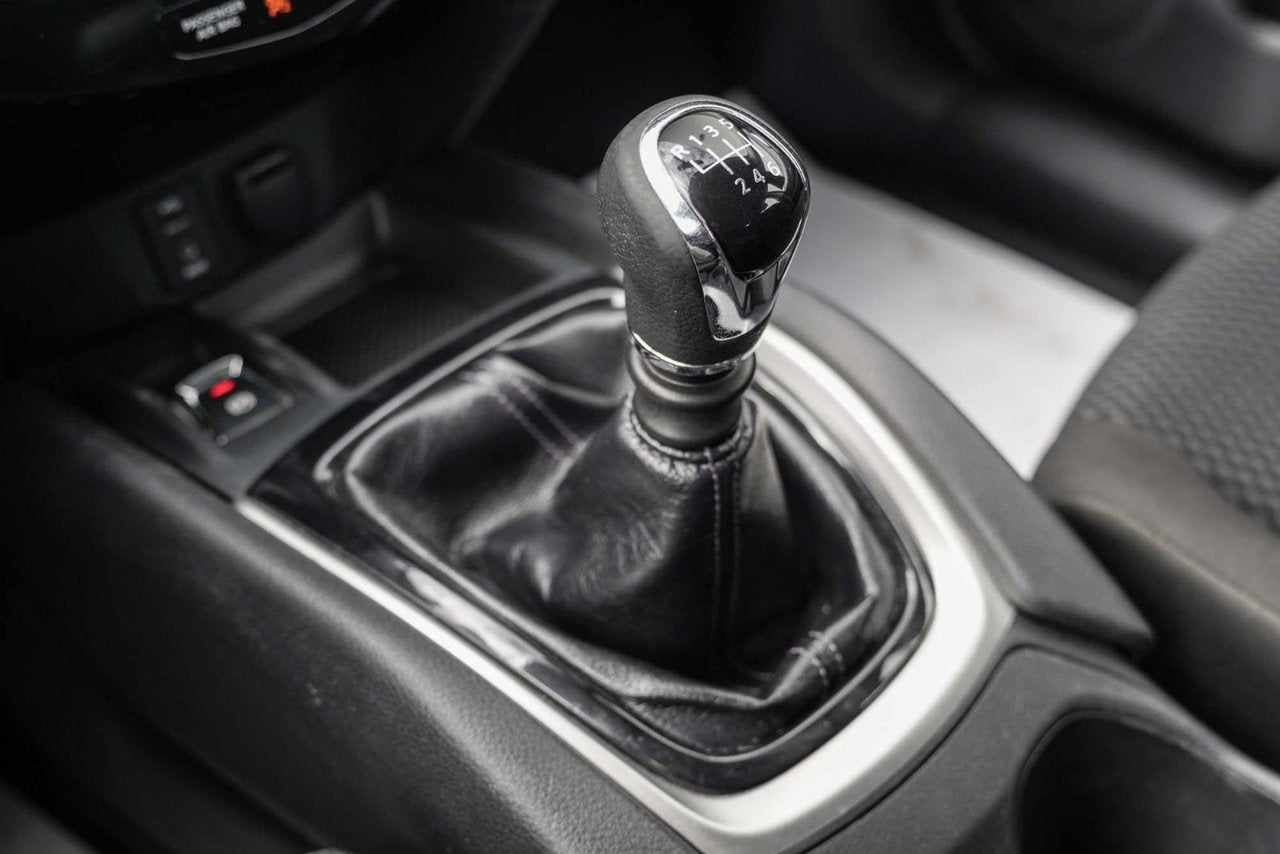 2017 Nissan Qashqai S