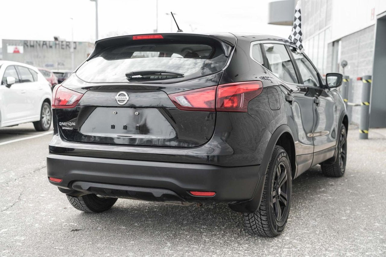 2017 Nissan Qashqai S