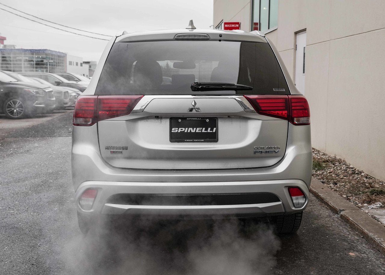 2018 Mitsubishi Outlander PHEV SE-AWC Touring Package