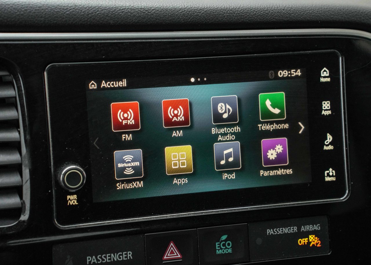 2018 Mitsubishi Outlander PHEV SE-AWC Touring Package