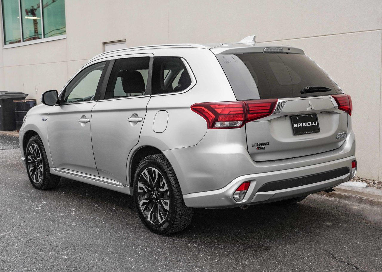 2018 Mitsubishi Outlander PHEV SE-AWC Touring Package
