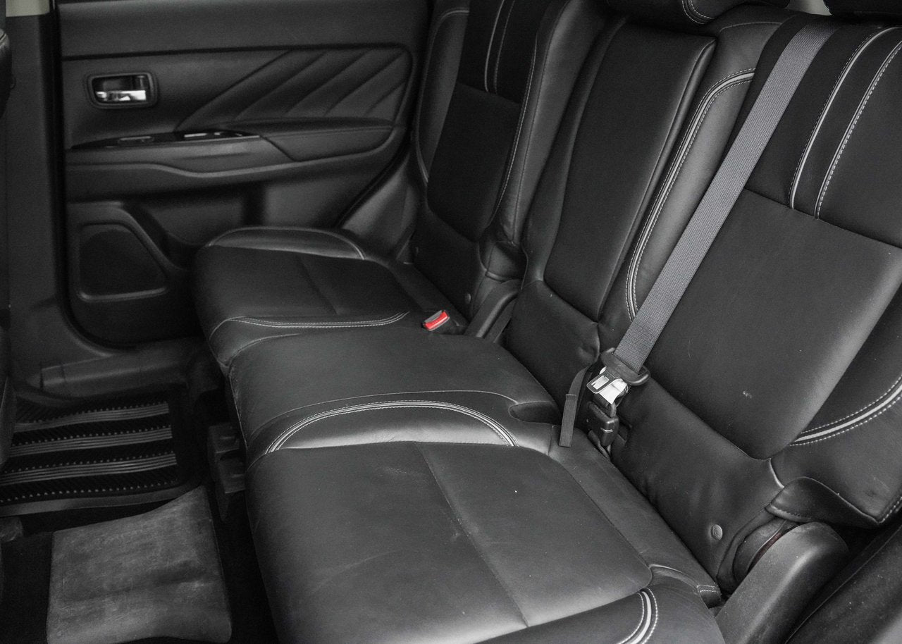 2018 Mitsubishi Outlander PHEV SE-AWC Touring Package