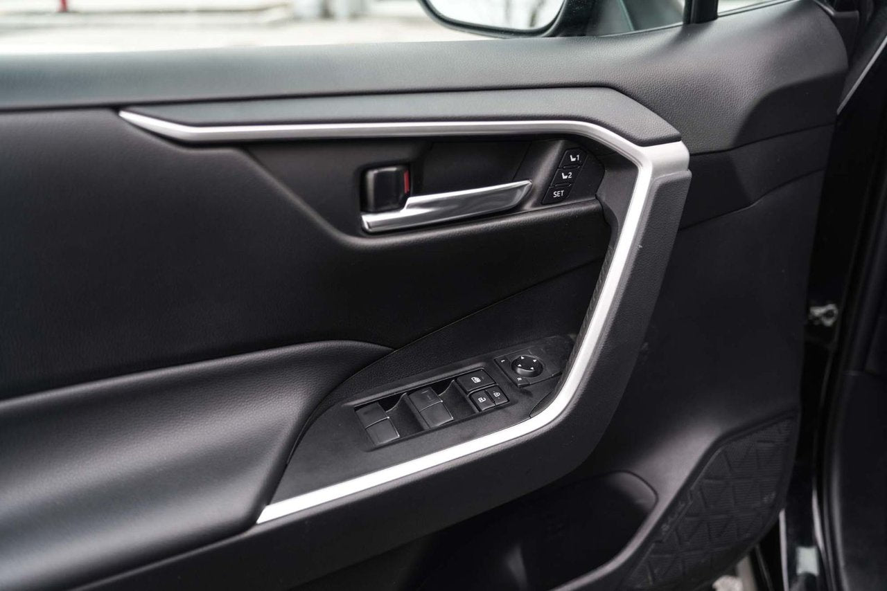 2021 Toyota RAV4 XLE PREMIUM BAS KM AWD CUIR TOIT CARPLAY BLUETOOTH