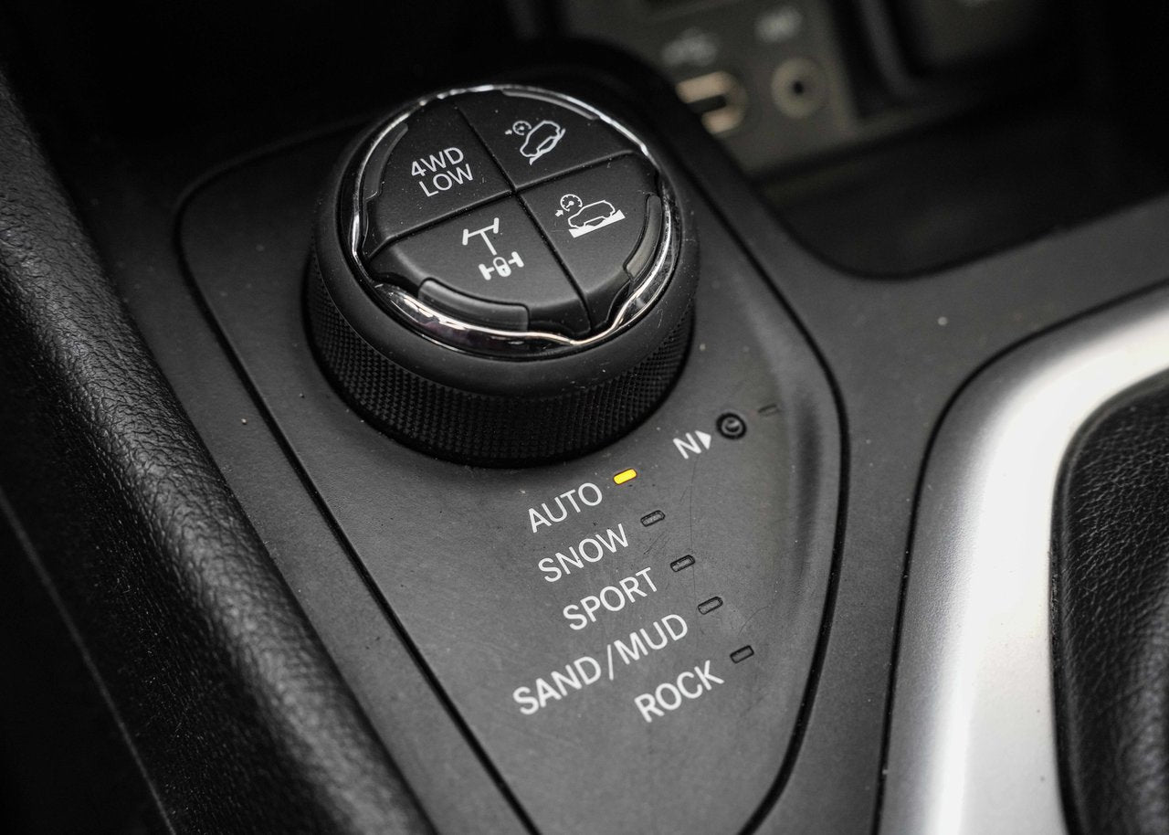 2018 Jeep Cherokee Trailhawk Leather Plus