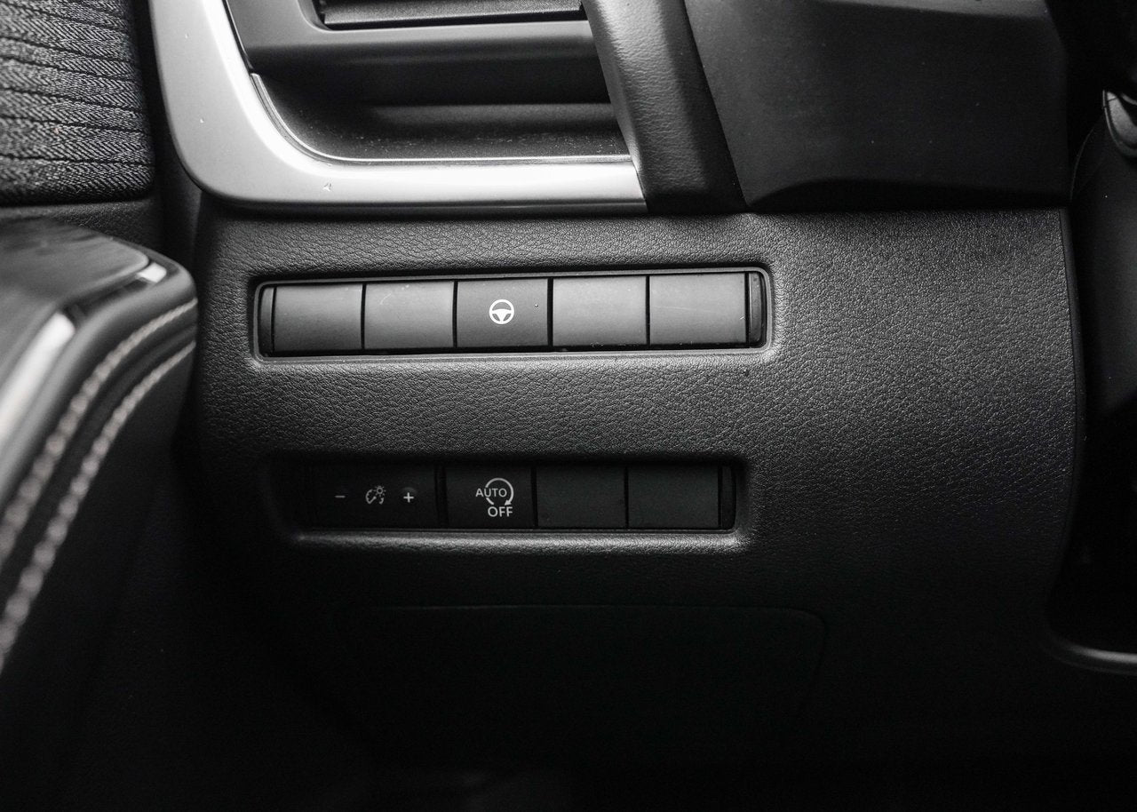 2023 Nissan Rogue SV Moonroof