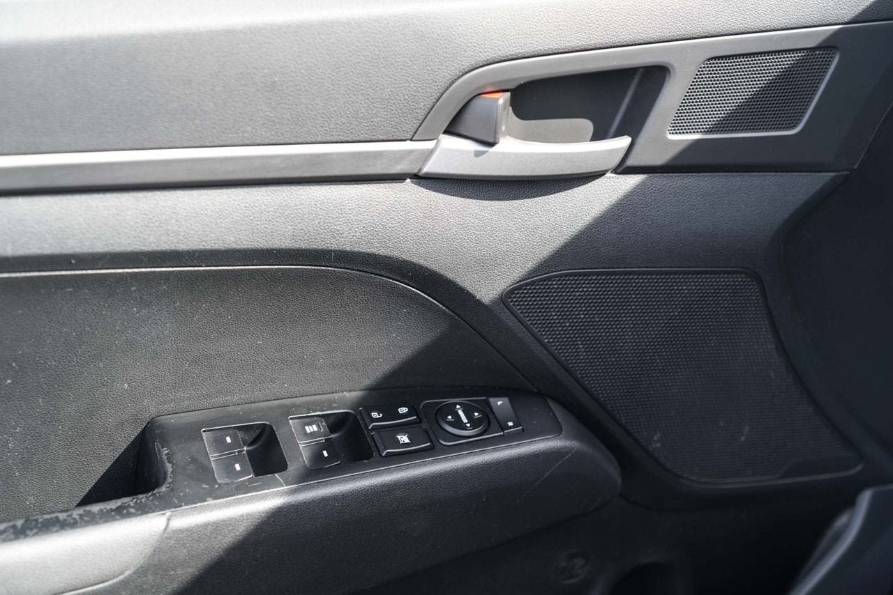 2017 Hyundai Elantra LE