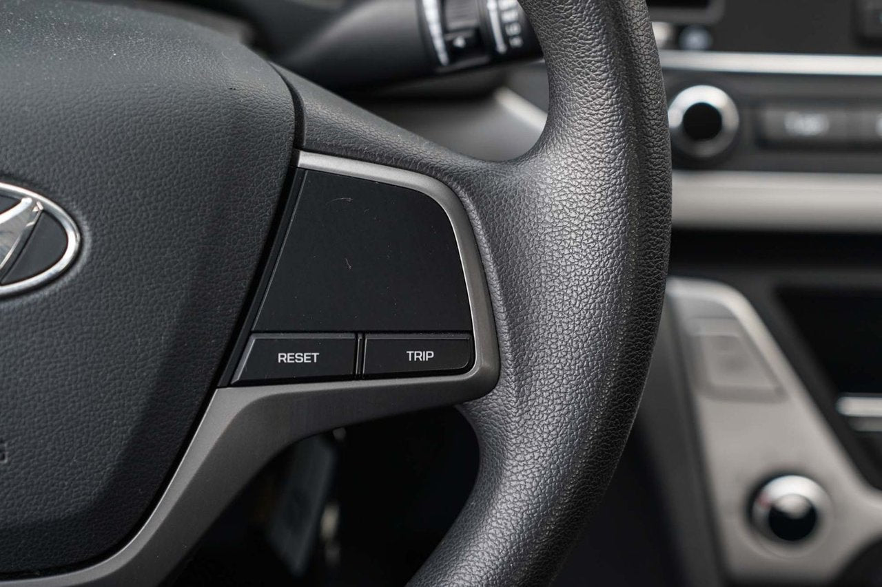 2017 Hyundai Elantra LE