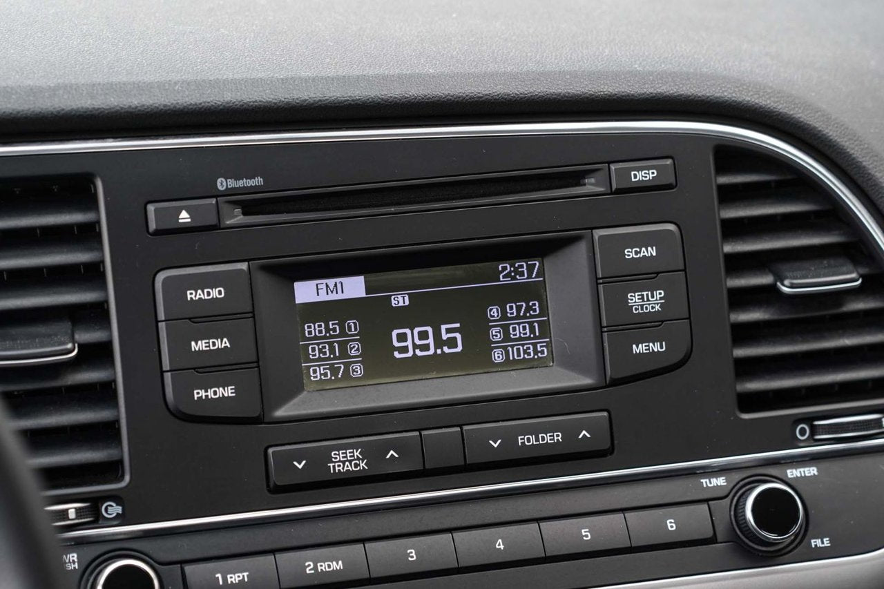 2017 Hyundai Elantra LE