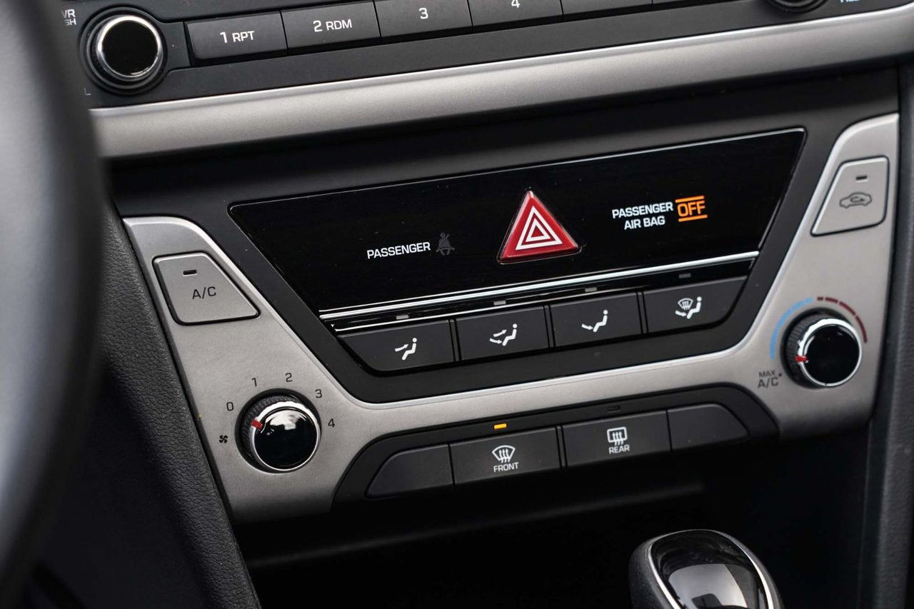 2017 Hyundai Elantra LE