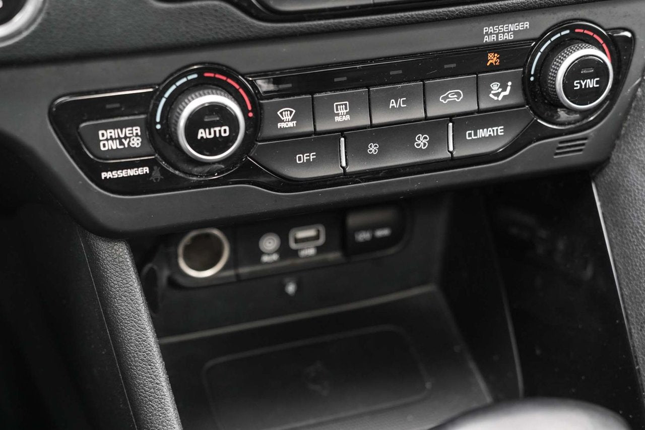 2019 Kia Niro HEV EX PREMIUM; TOIT CAMERA SIEGES CHAUFFANT*GARANTIE*