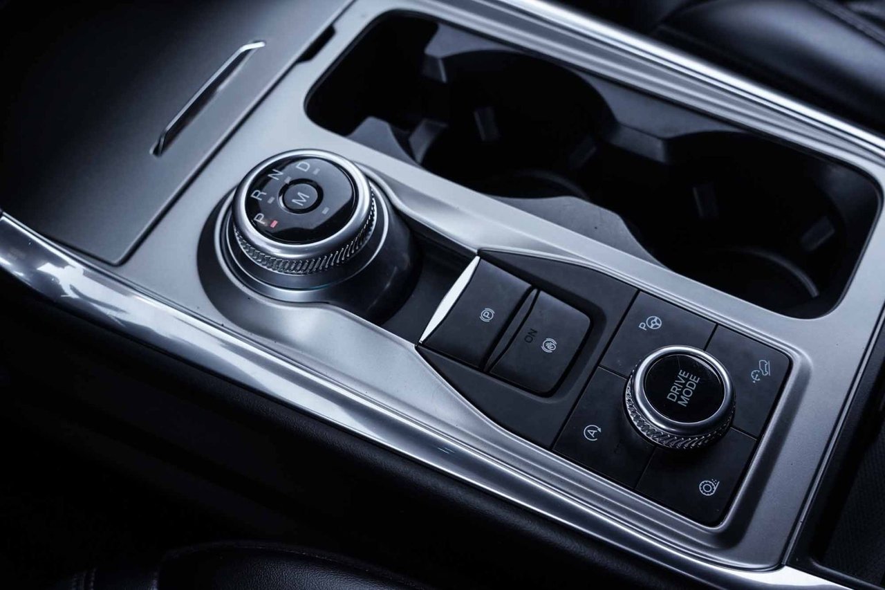 2020 Ford Explorer PLATINUM 4WD; CUIR TOIT PANO CAM 360 *GARANTIE*