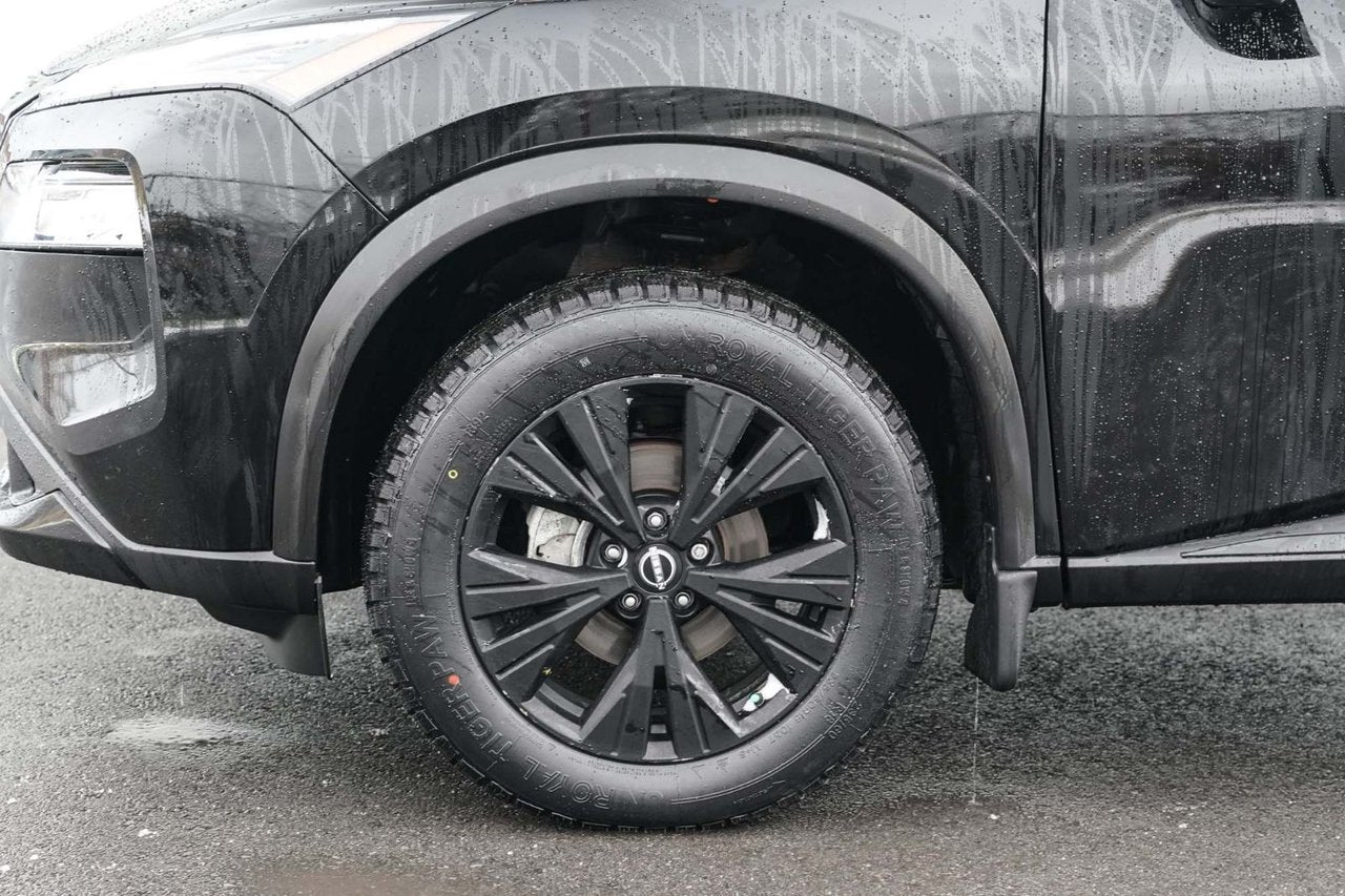 2023 Nissan Rogue SV Midnight Edition