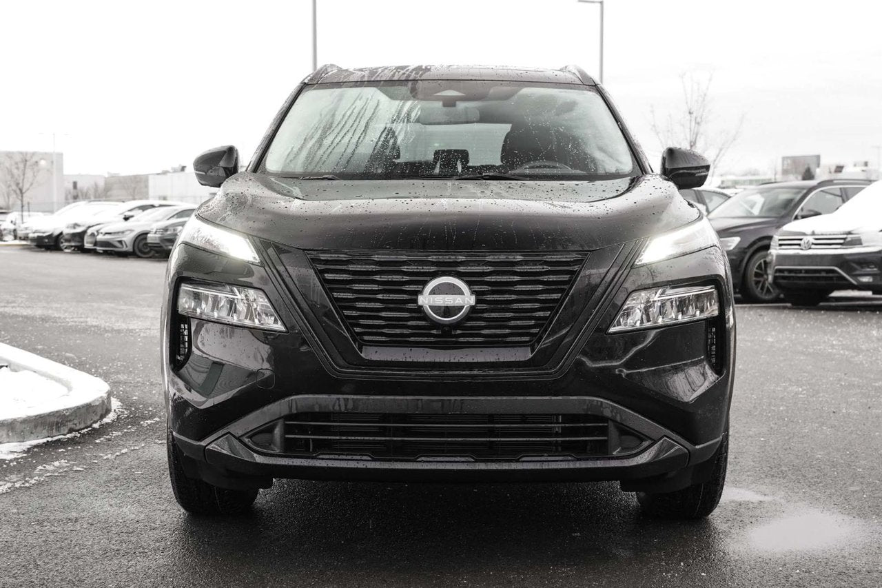 2023 Nissan Rogue SV Midnight Edition