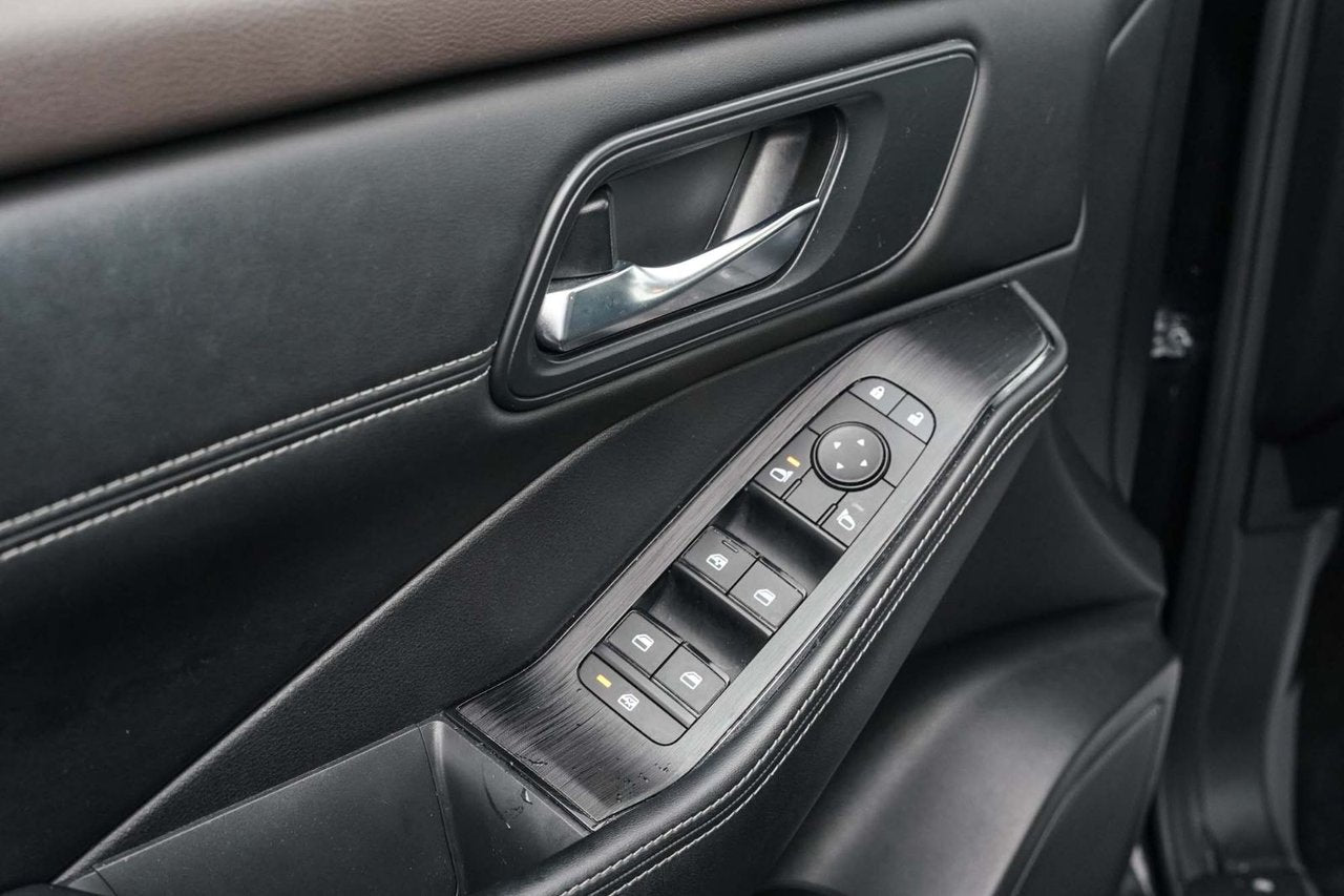 2023 Nissan Rogue SV Midnight Edition