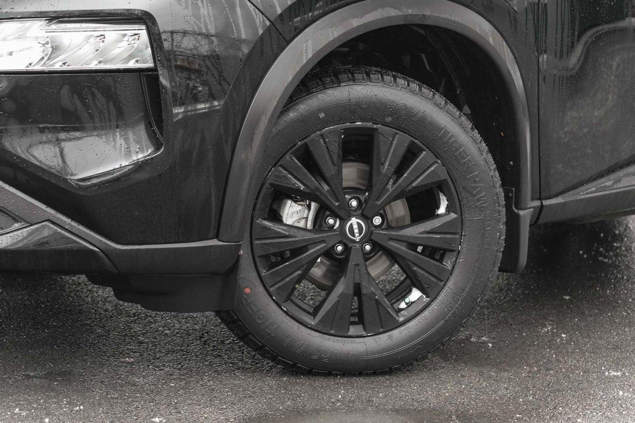 2023 Nissan Rogue SV Midnight Edition