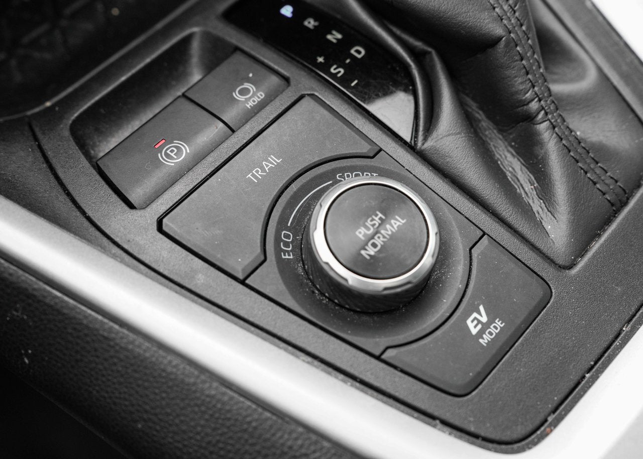 2023 Toyota RAV4 Hybrid SE
