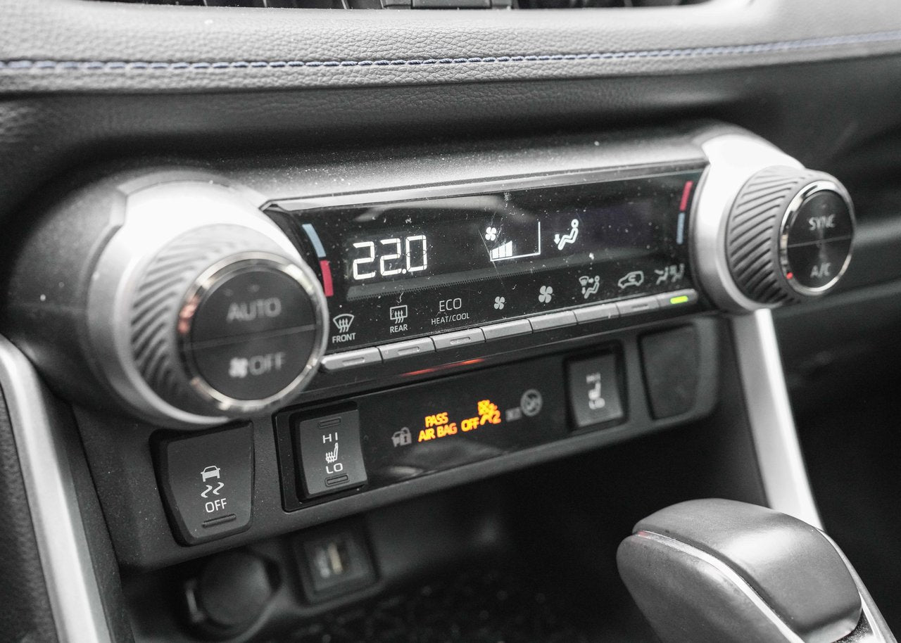 2023 Toyota RAV4 Hybrid SE
