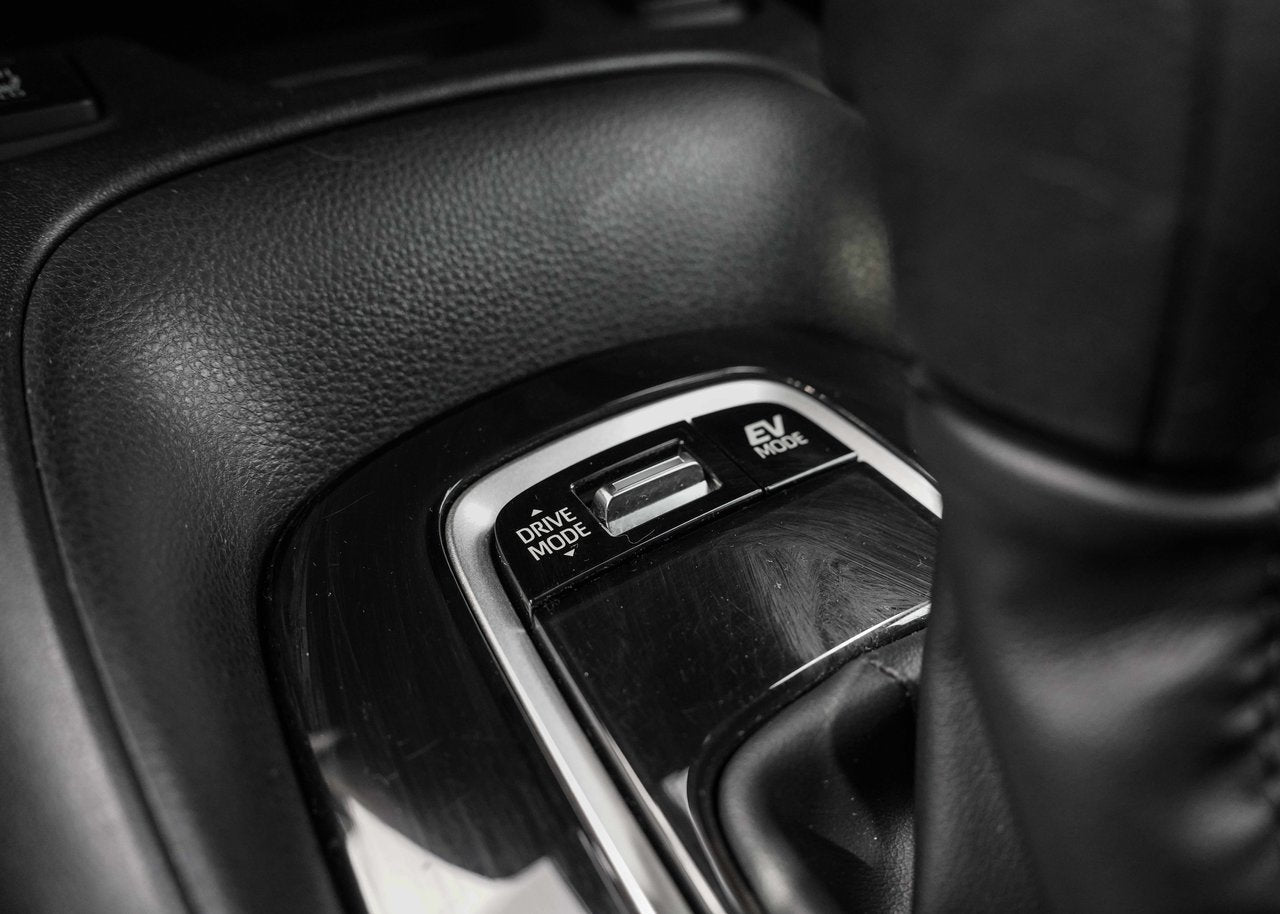2024 Toyota Corolla SE UP Hybrid