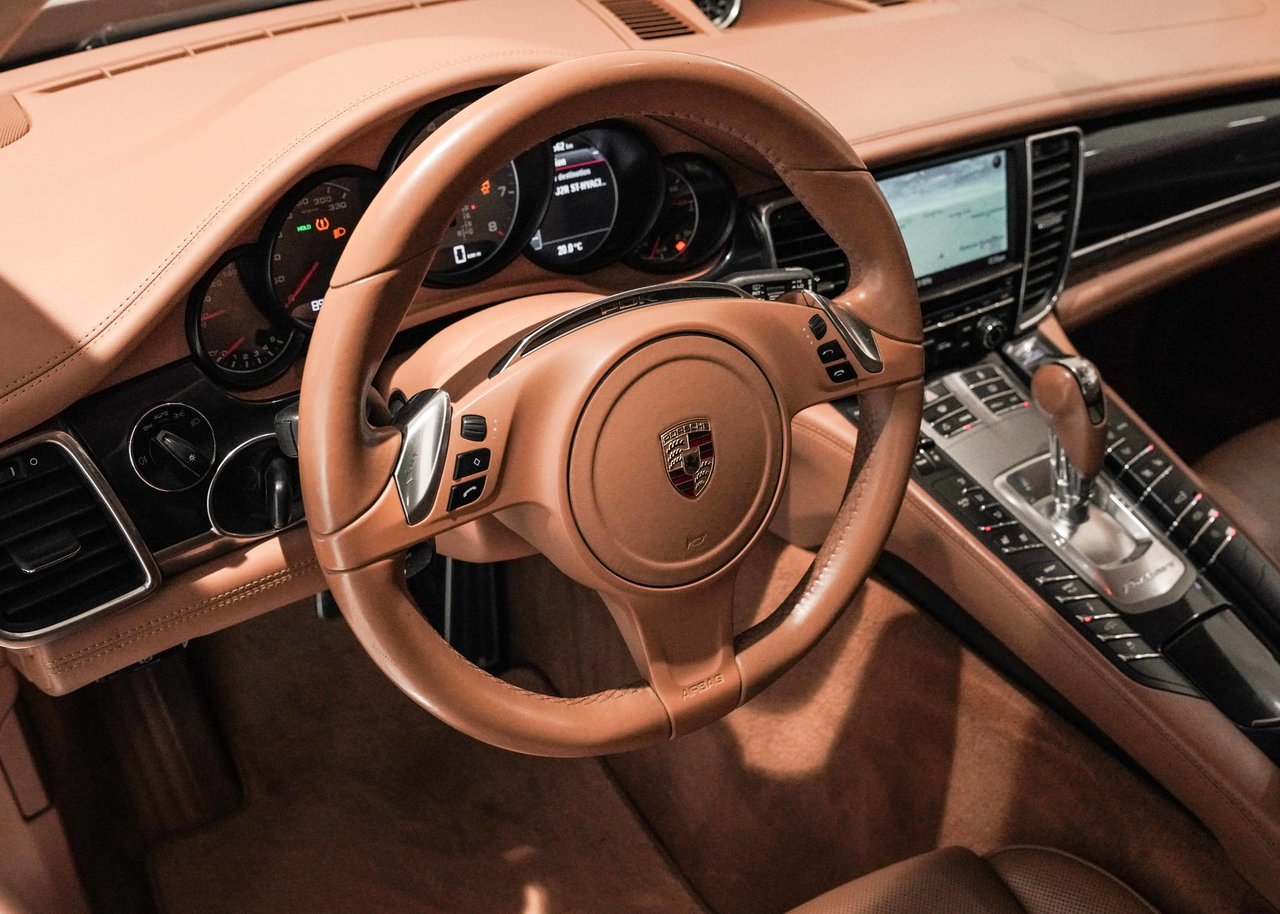 2013 Porsche GTS Panamera GTS