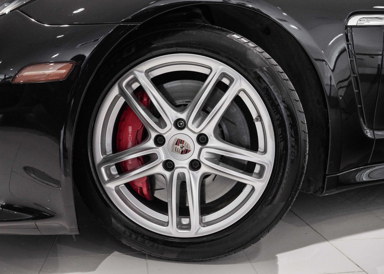 2013 Porsche GTS Panamera GTS