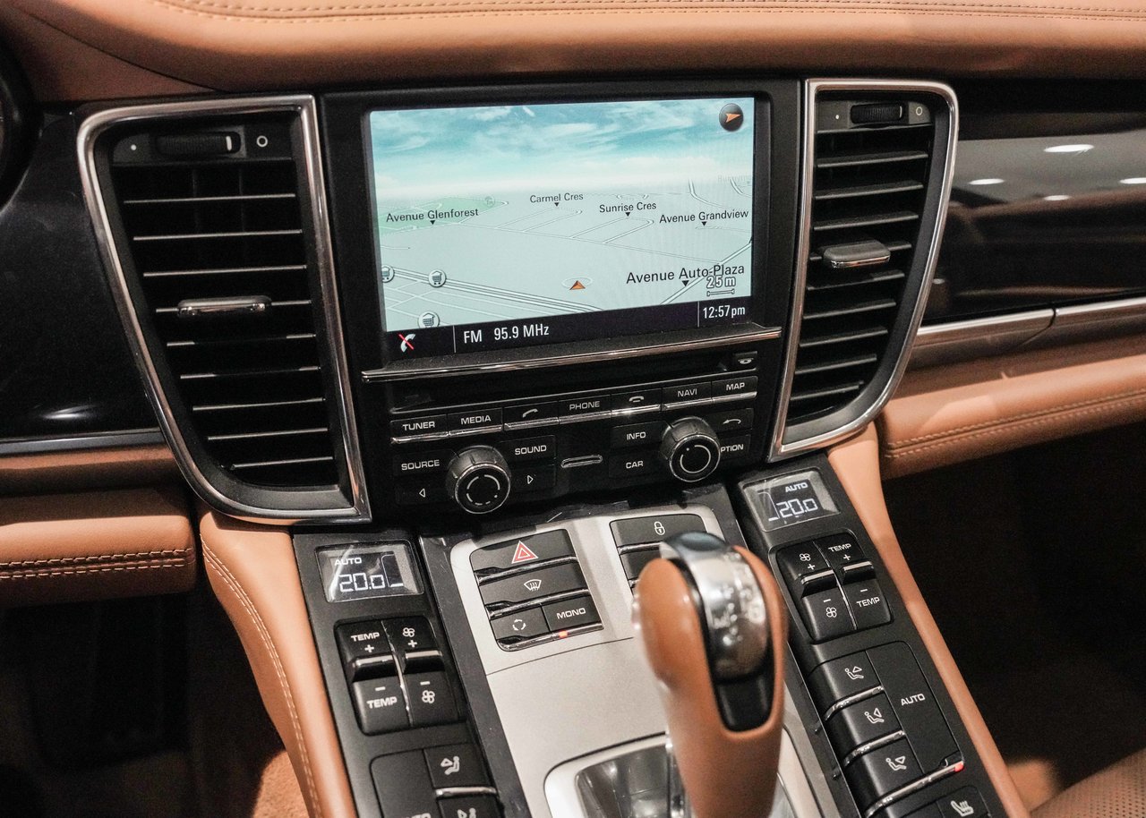2013 Porsche GTS Panamera GTS