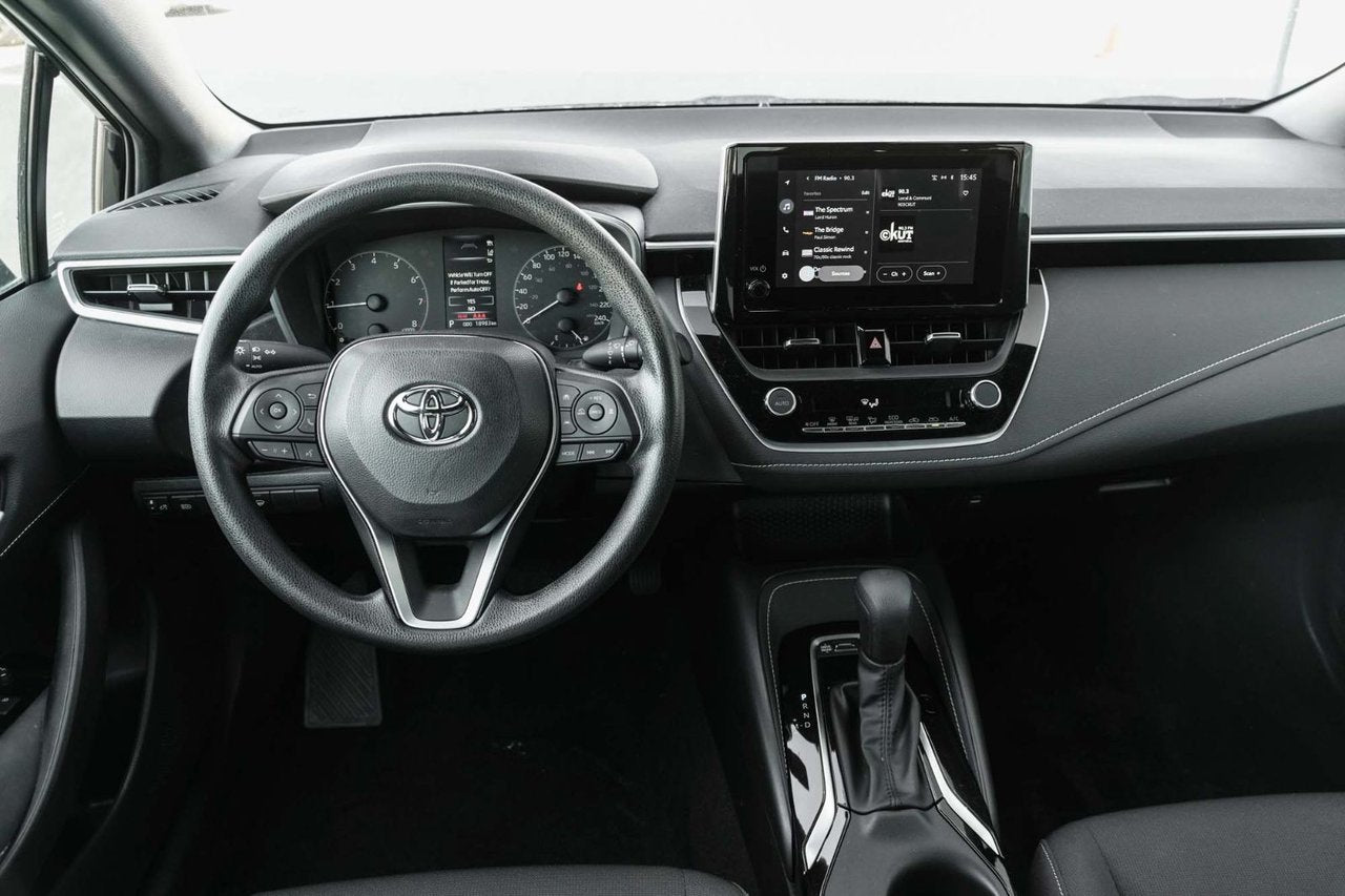 2024 Toyota Corolla Hatchback SE BASE