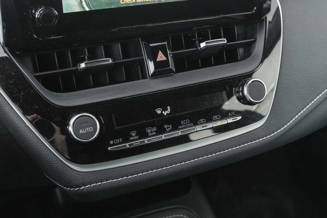 2024 Toyota Corolla Hatchback SE BASE