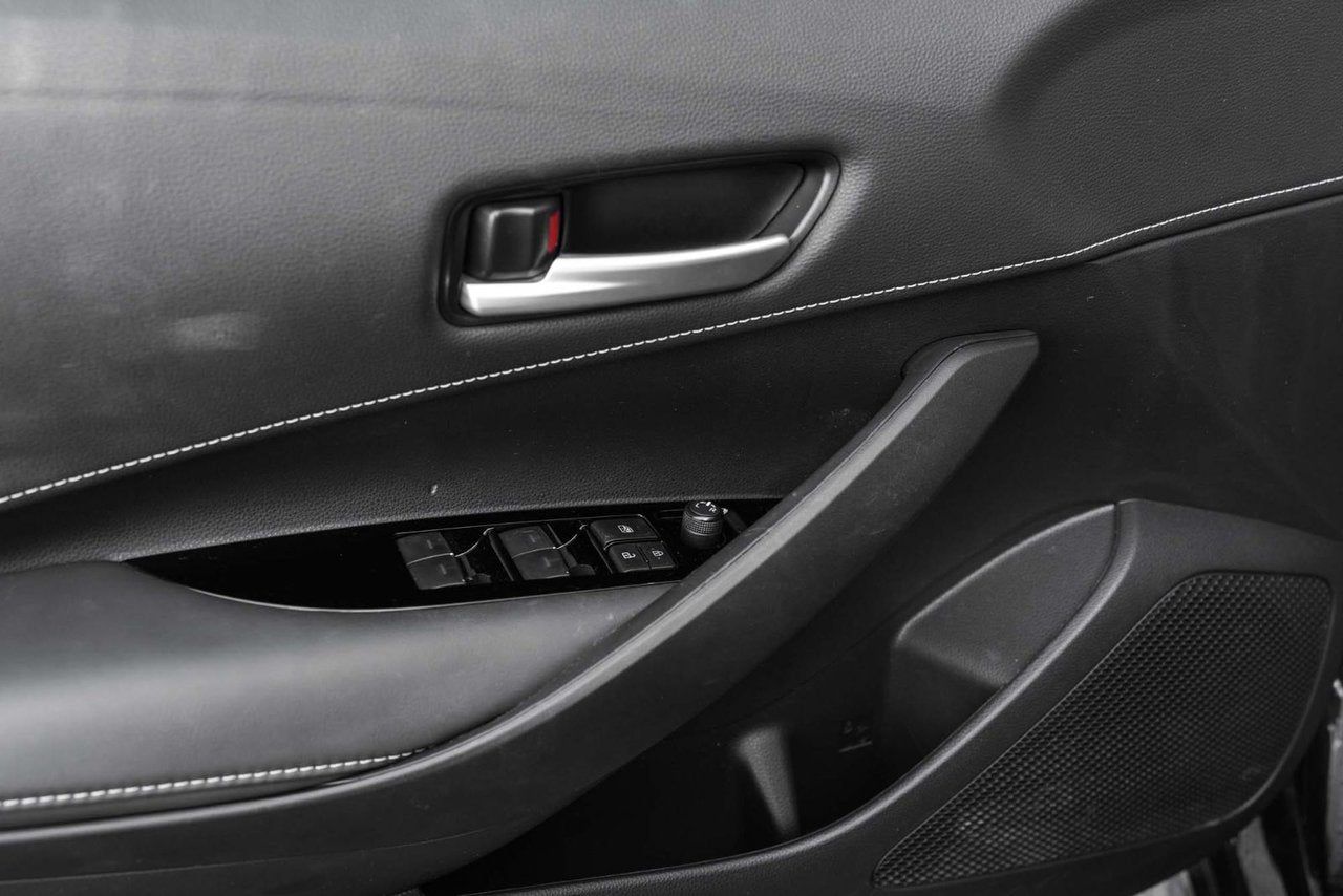 2024 Toyota Corolla Hatchback SE BASE