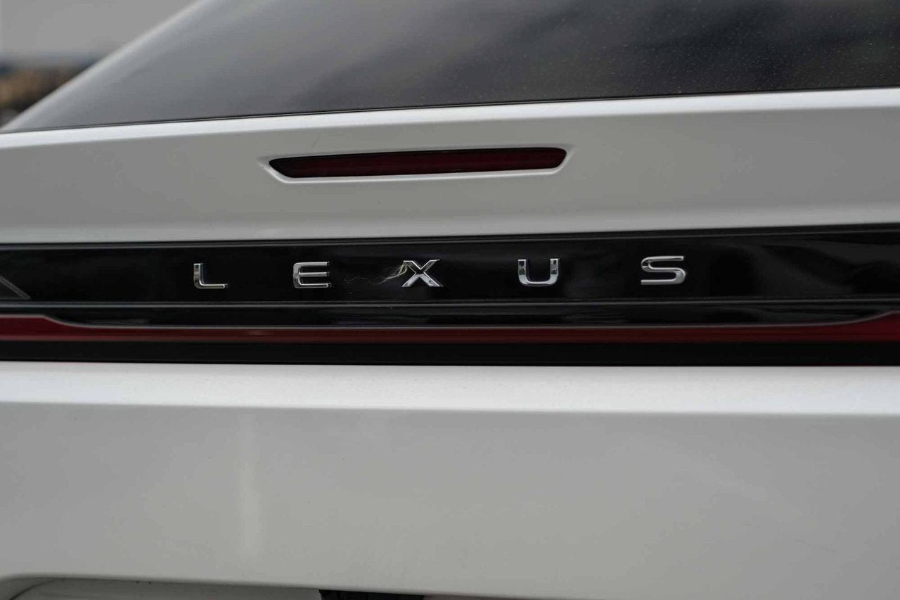 2023 Lexus RZ 450e SIGNATURE AWD DIRECT4 BAS KM