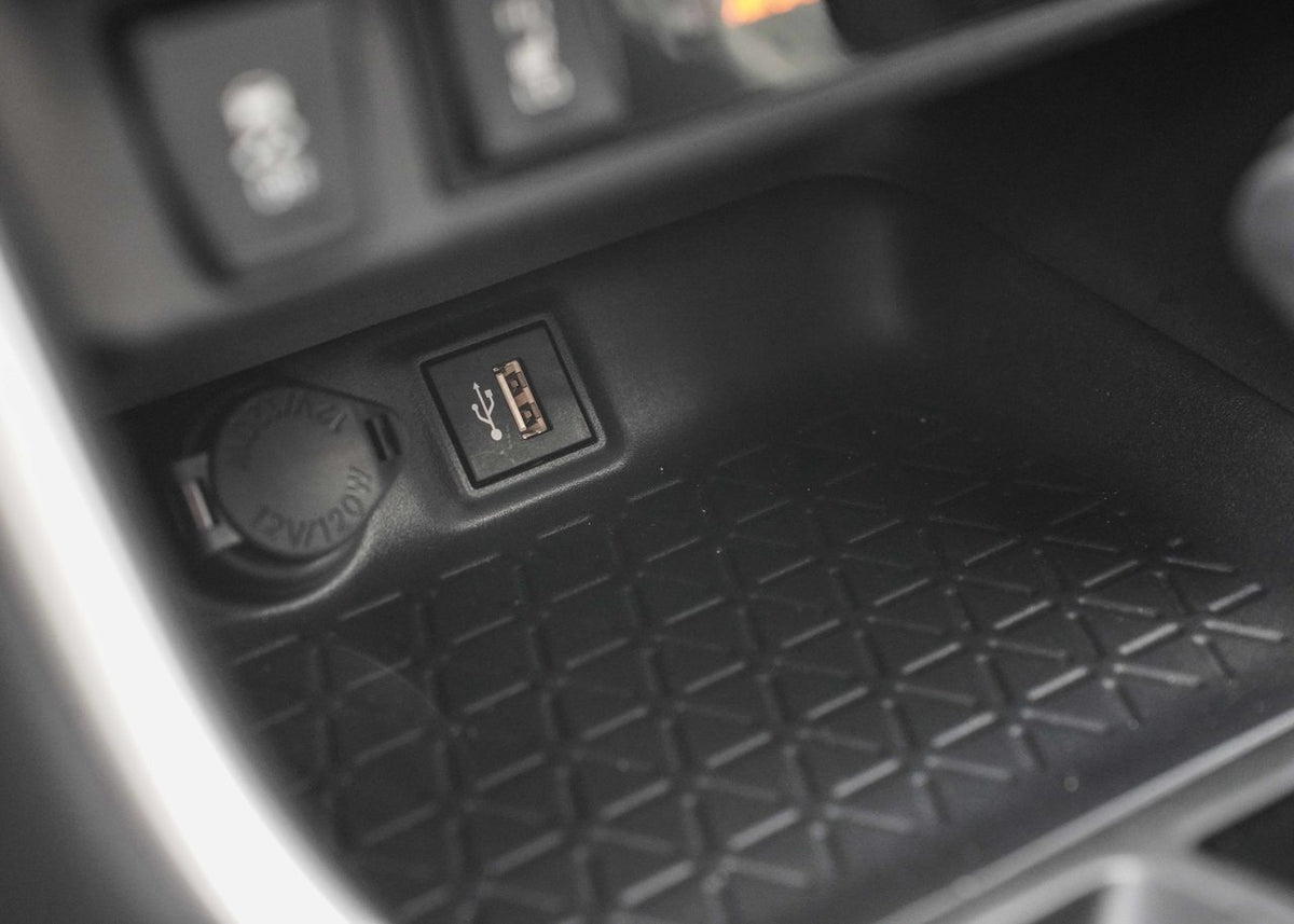 2025 Toyota RAV4 HYBRID LE AWD